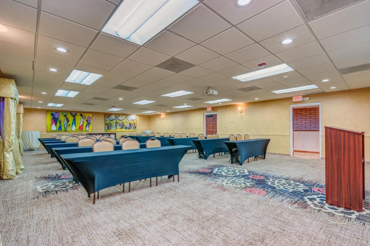 Clarion 2* Sierra Vista