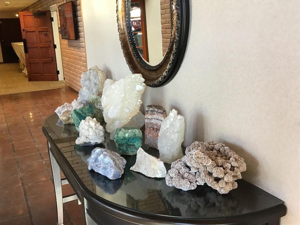 Clarion Inn