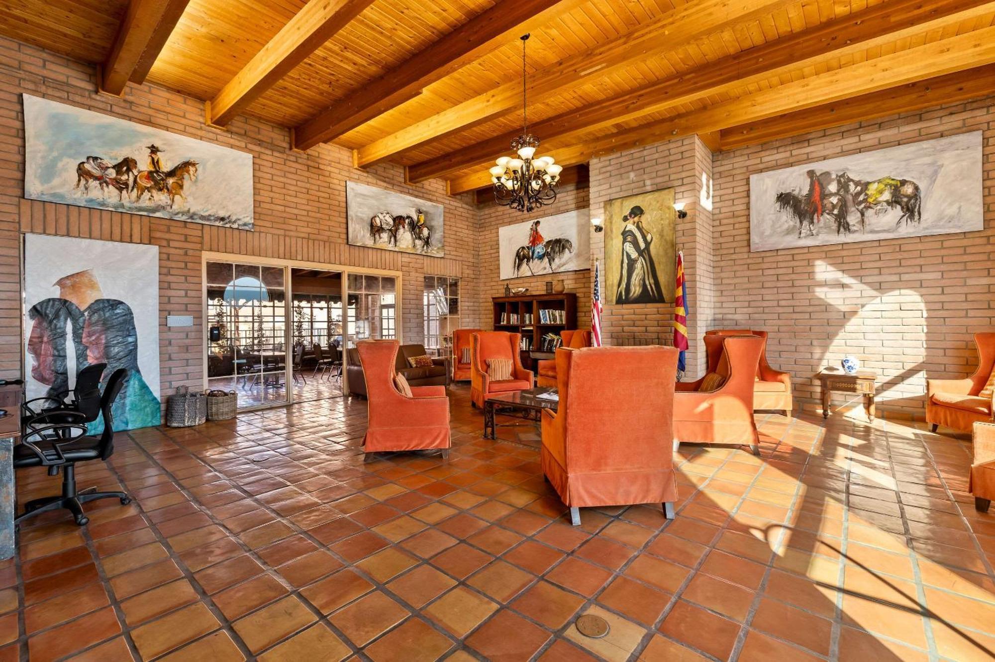 Clarion Inn 2*