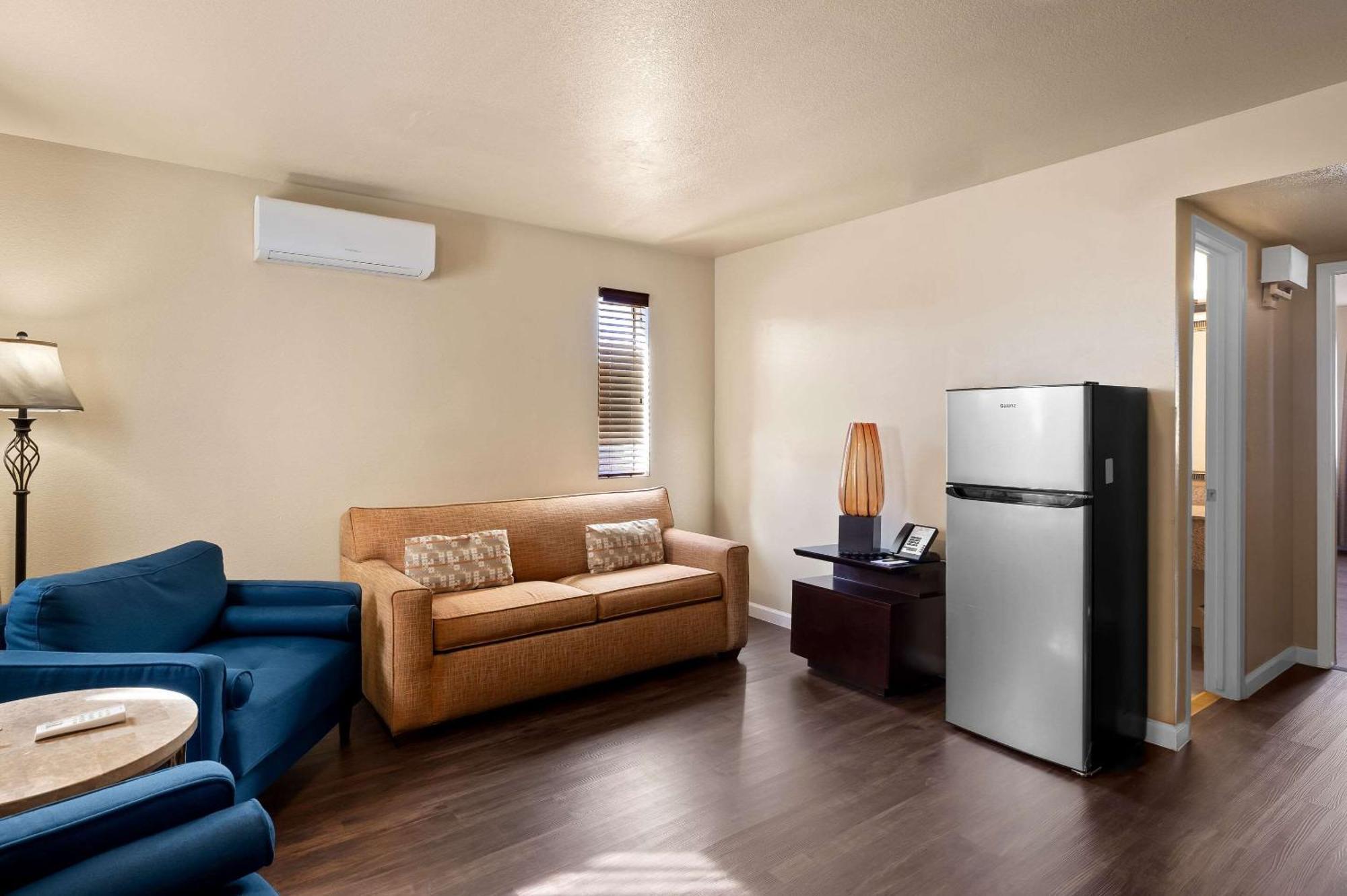 Clarion 2* Sierra Vista