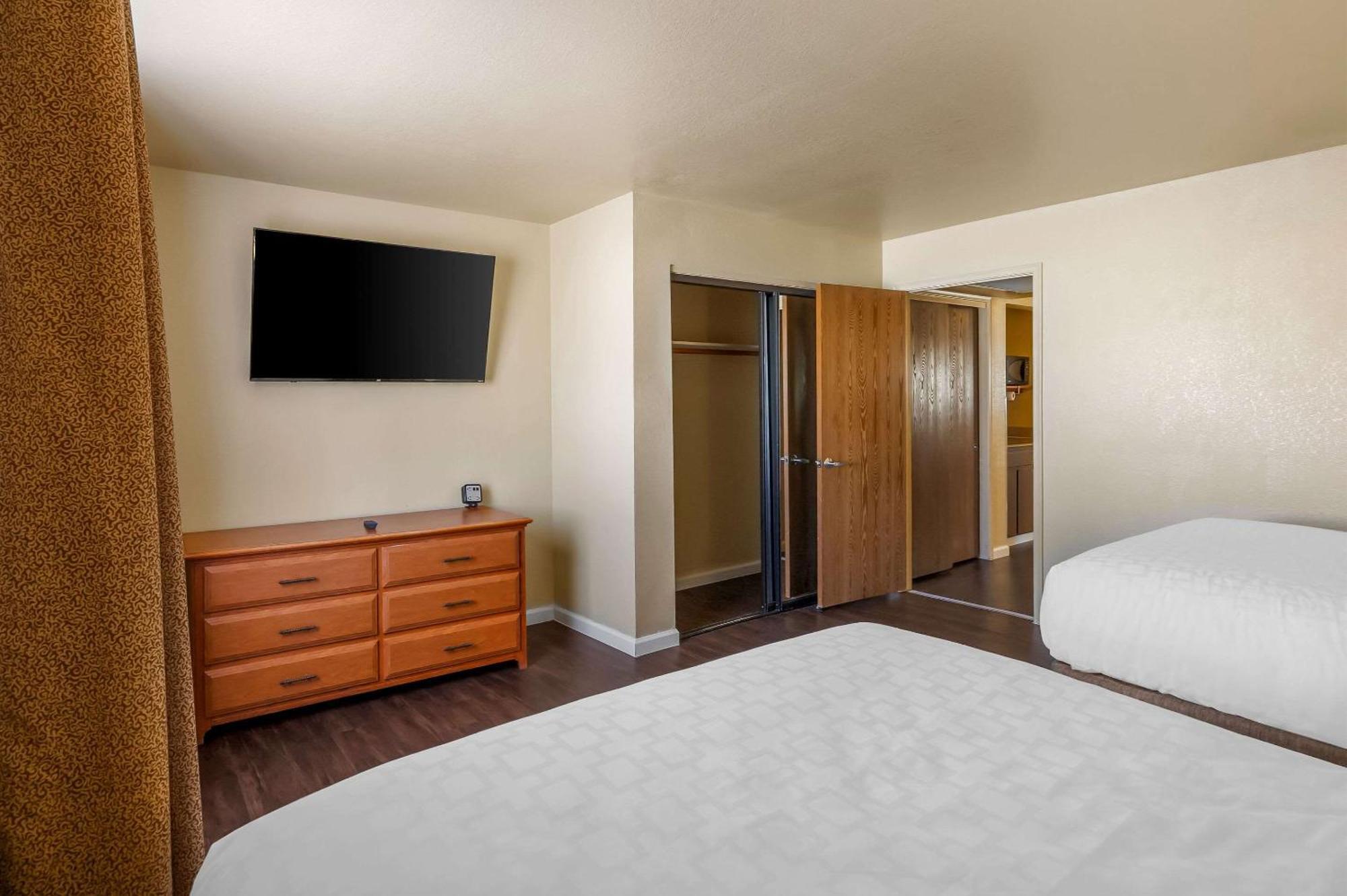 Clarion Inn 2*
